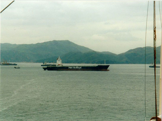P&O Nll Sydney geankerd Hong Kong genomen vanaf de APL Germany